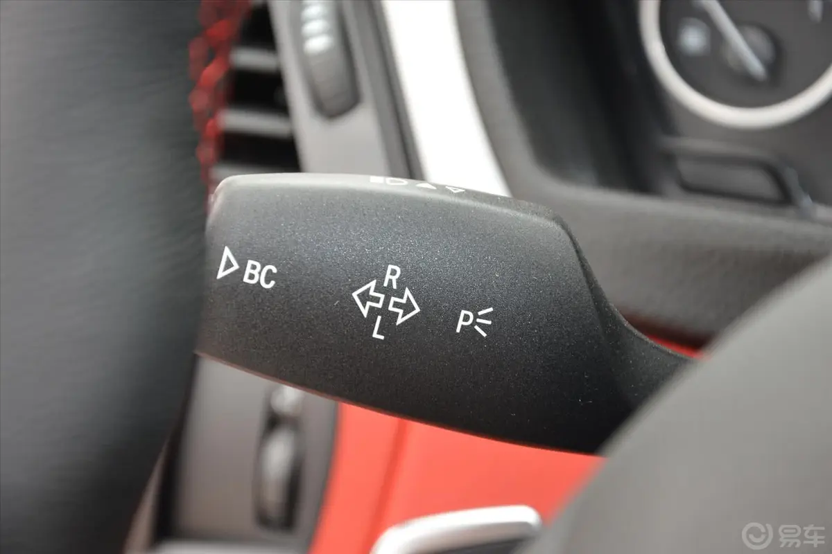 宝马4系双门轿跑车 435i xDrive 运动设计套装大灯远近光调节柄