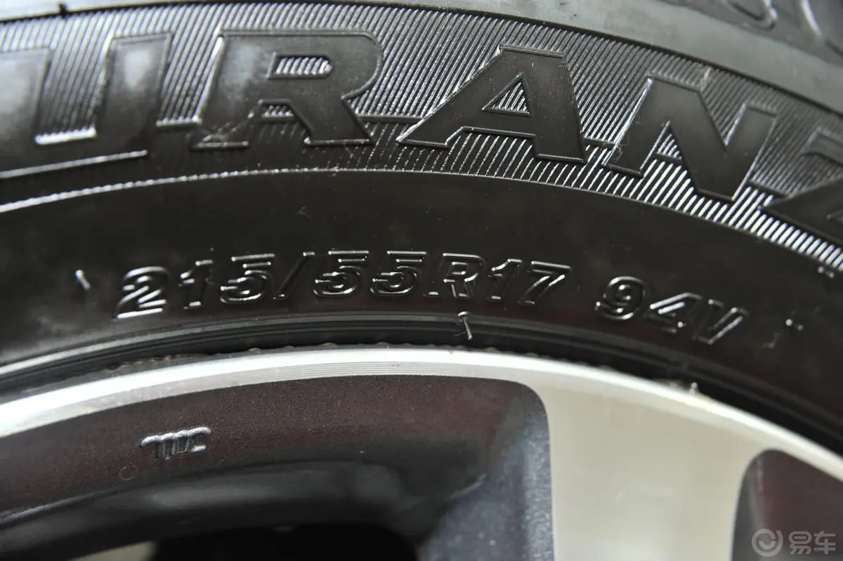 奥德赛2.4L 自动 运动版轮胎规格