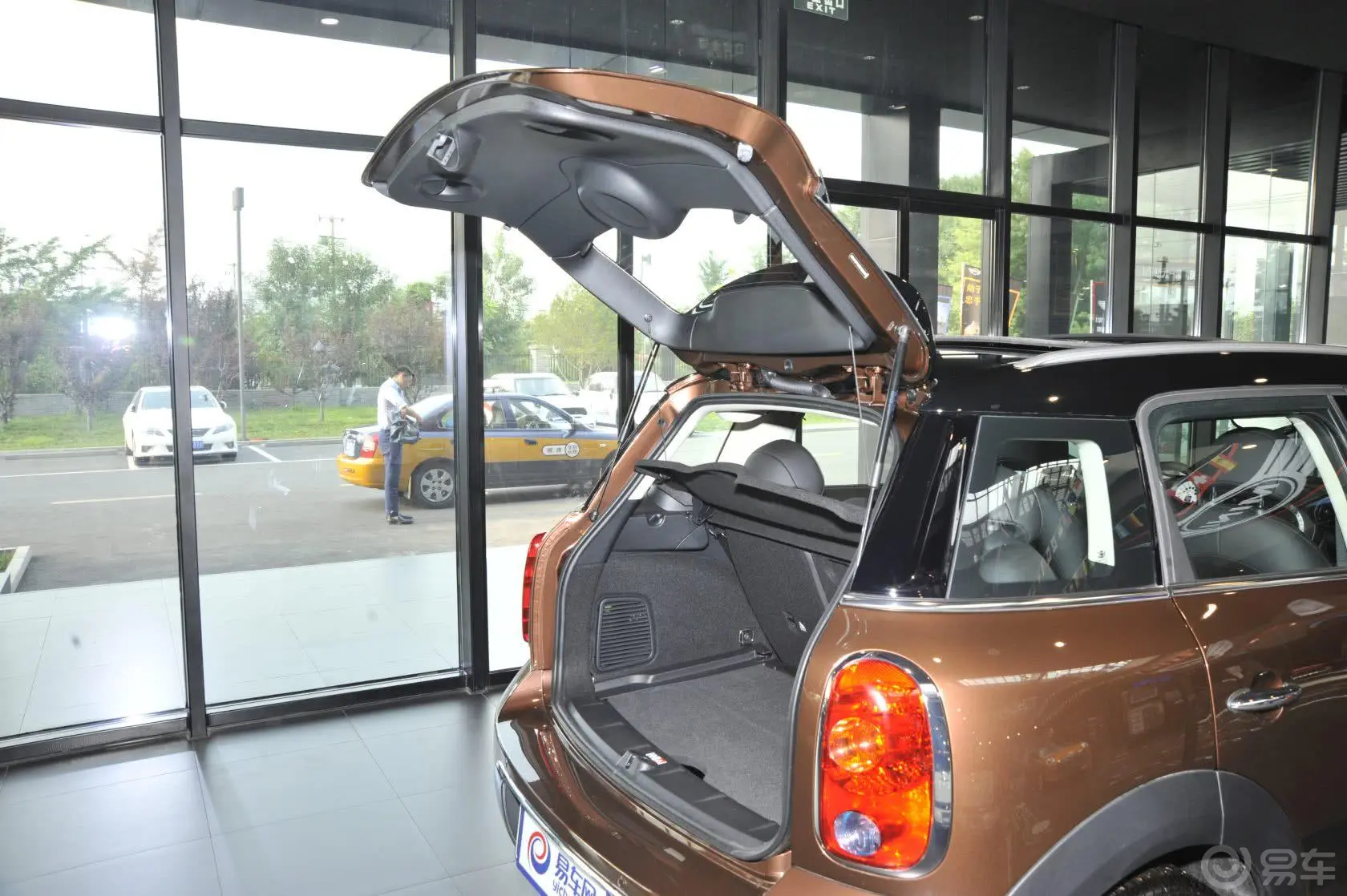 MINI COUNTRYMAN1.6T COOPER All 4 Excitement空间