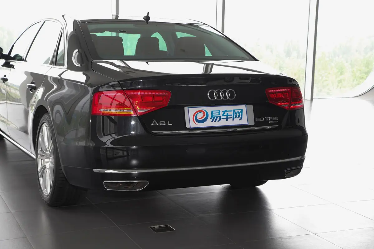 奥迪A8A8L 50 TFSI quattro舒适型车尾局部