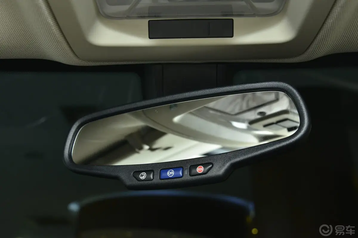 凯迪拉克SRX3.0L 手自一体 豪华型内后视镜