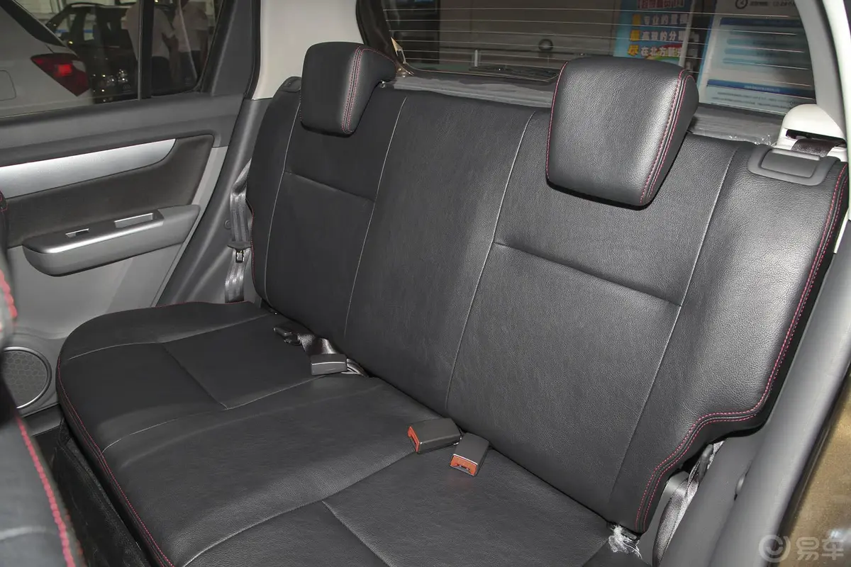 雨燕1.5L 手动 20周年限量版驾驶员座椅