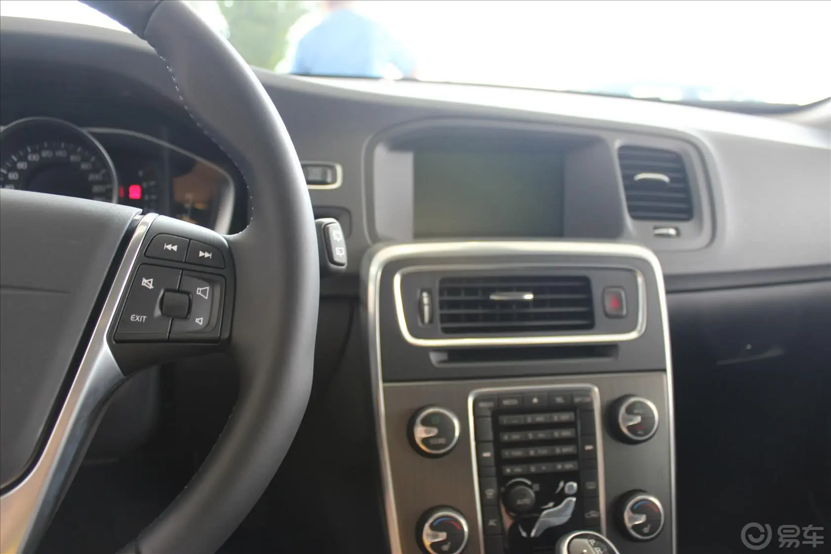 沃尔沃V60改款 T5 智逸版中控台驾驶员方向