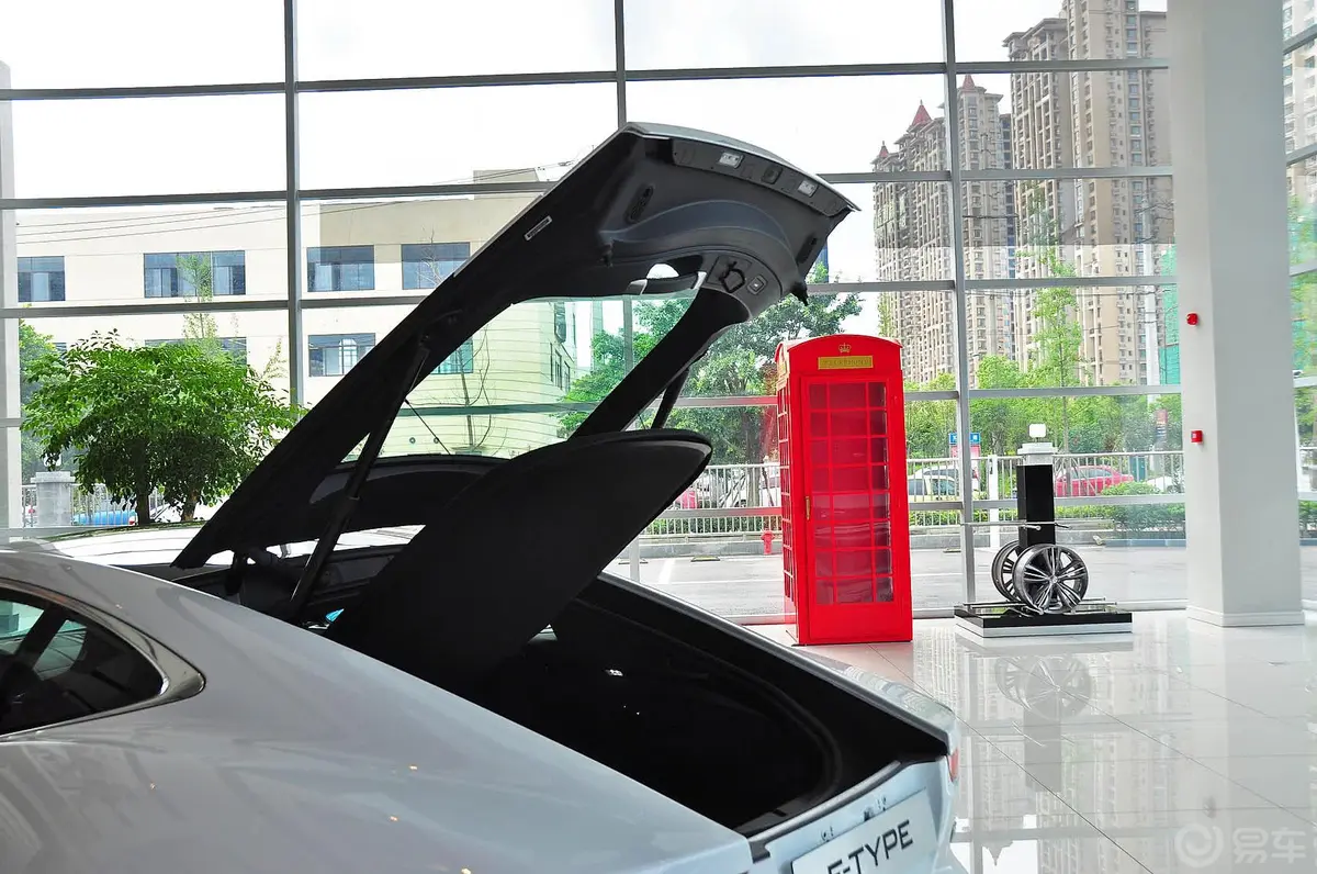 捷豹F-TYPE3.0T V6 S Coupe行李厢开口范围