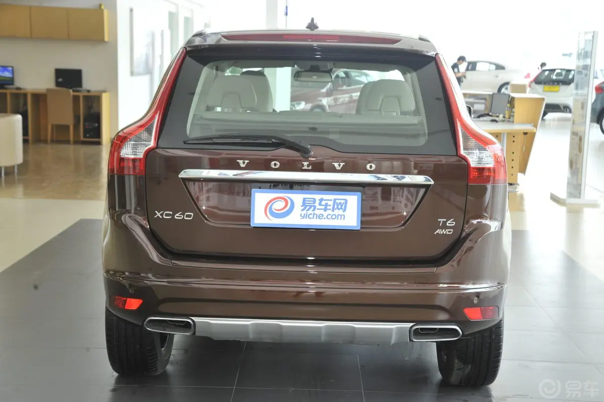 沃尔沃XC60(进口)3.0T T6 智逸版正后水平