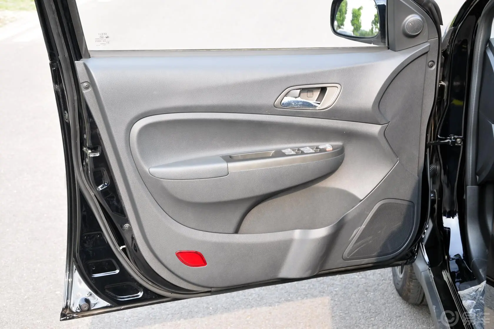 金刚CROSS 1.5L 自动 精英型驾驶员侧车门内门板