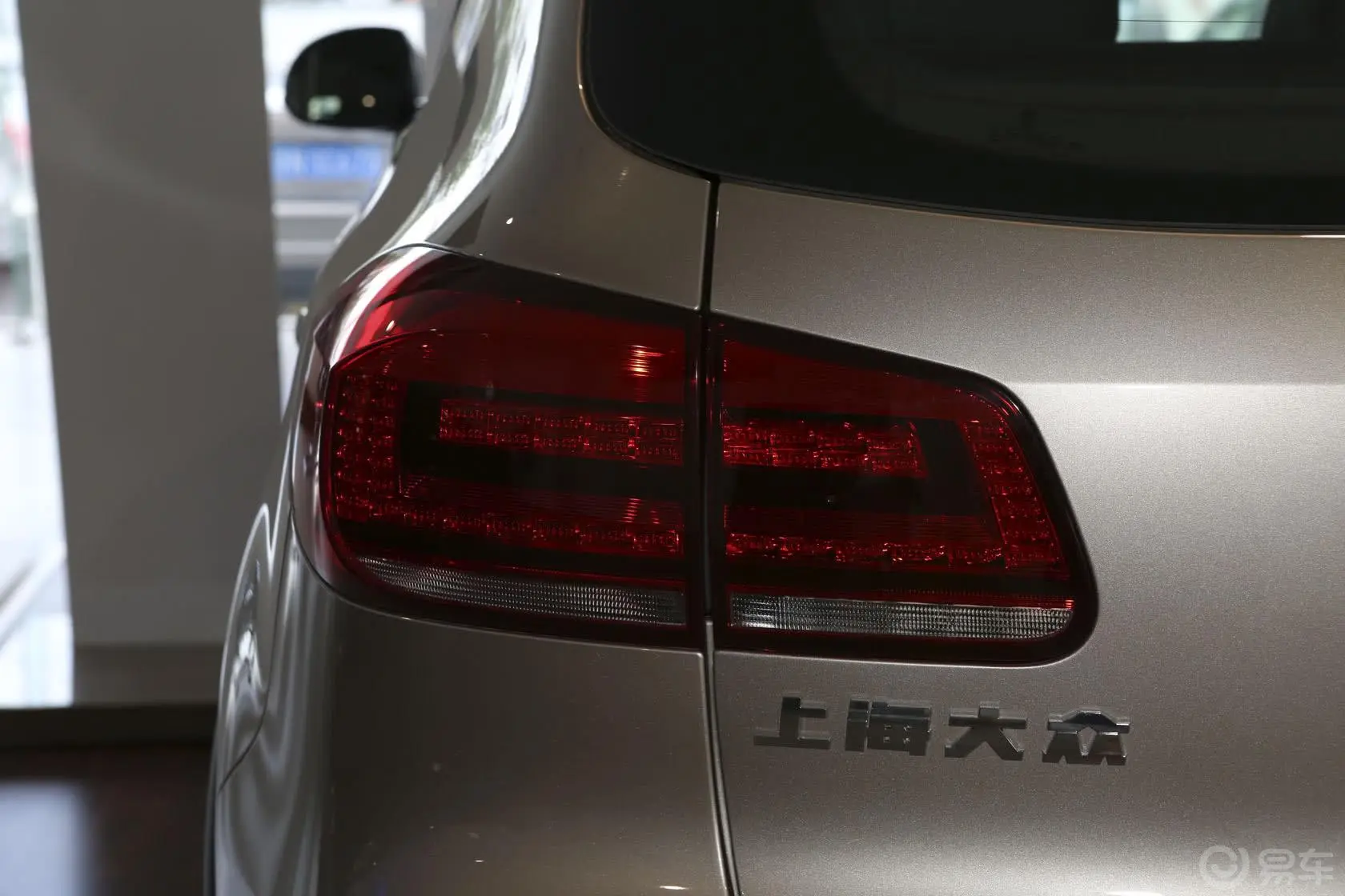 途观1.8TSI 手自一体 四驱 豪华版外观