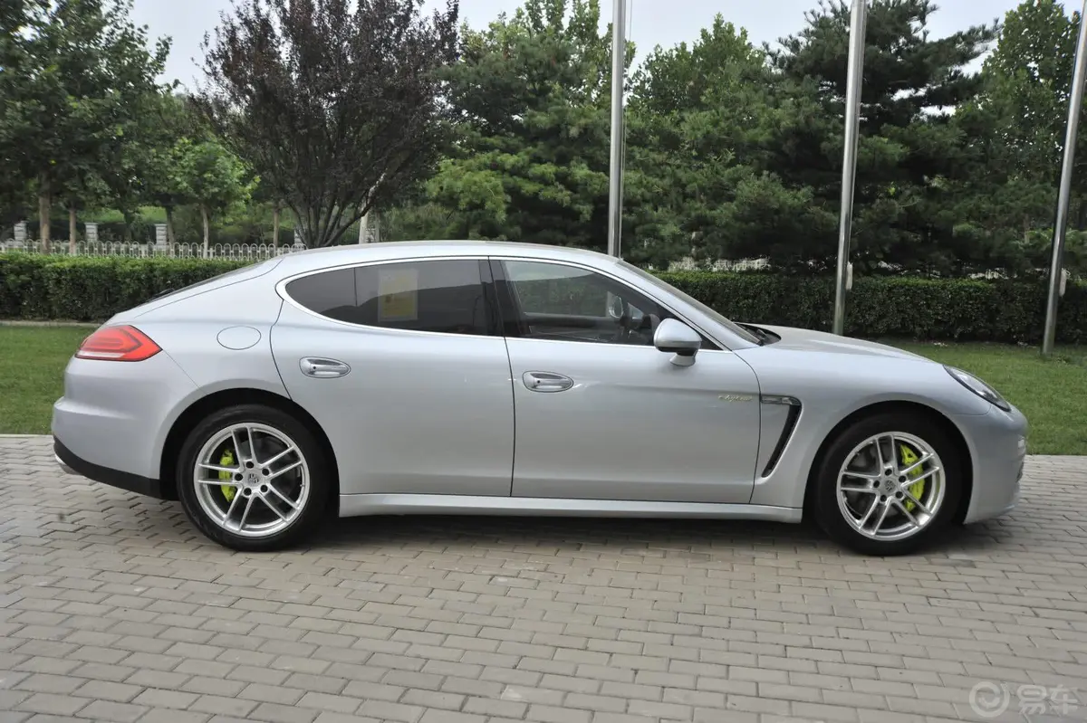 Panamera E-HybridPanamera S E-Hybrid 3.0T外观