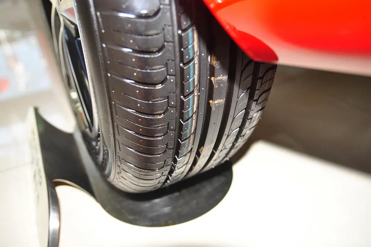 昕动1.4TSI 自动 舒享版轮胎花纹