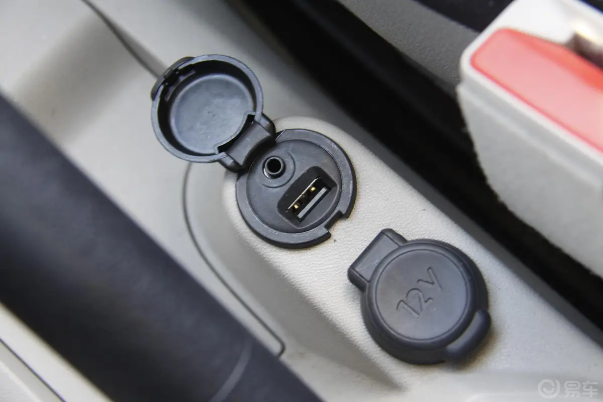 爱丽舍1.6L 手动 舒适型 WTCC纪念版USB接口