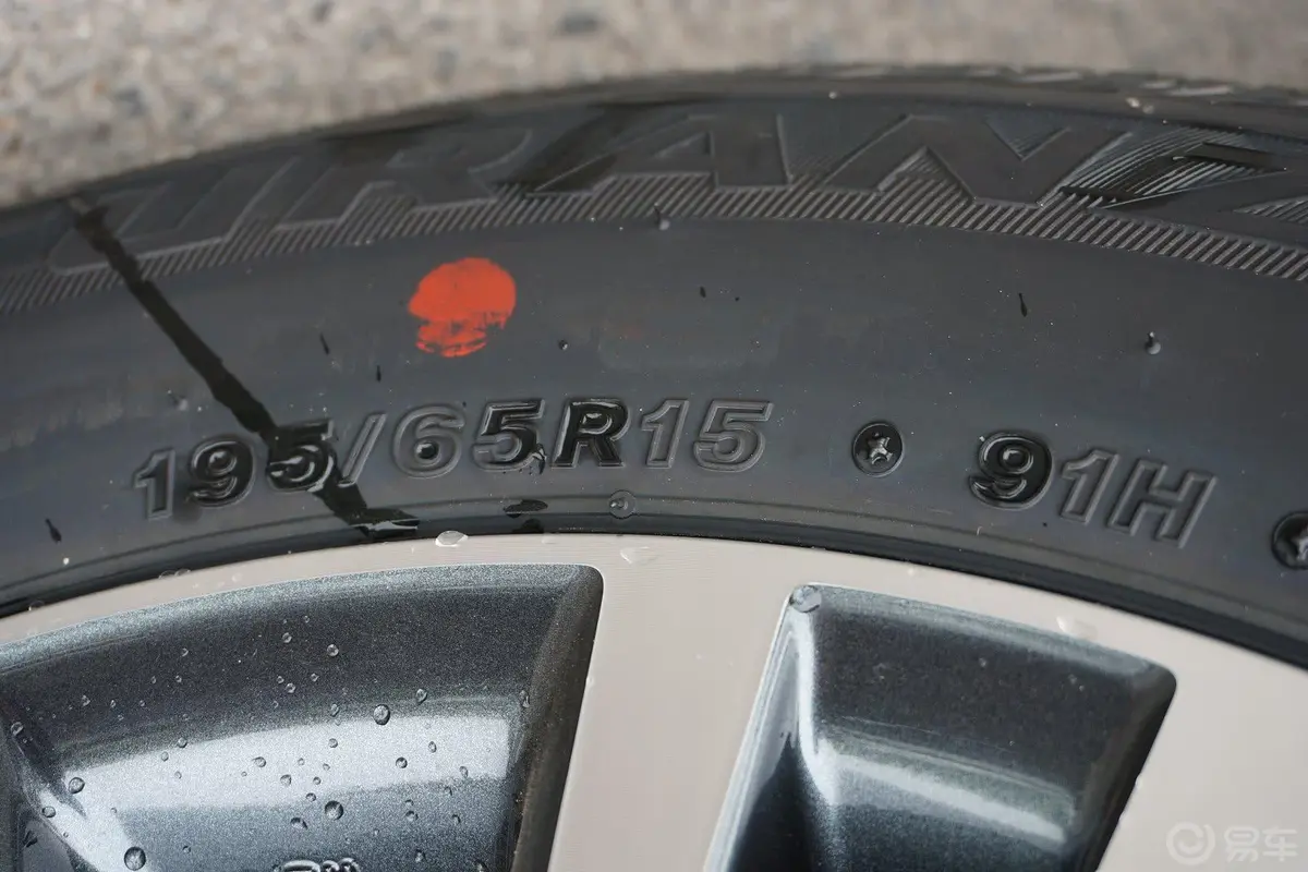 雷凌1.6G-L CVT 领先版轮胎规格