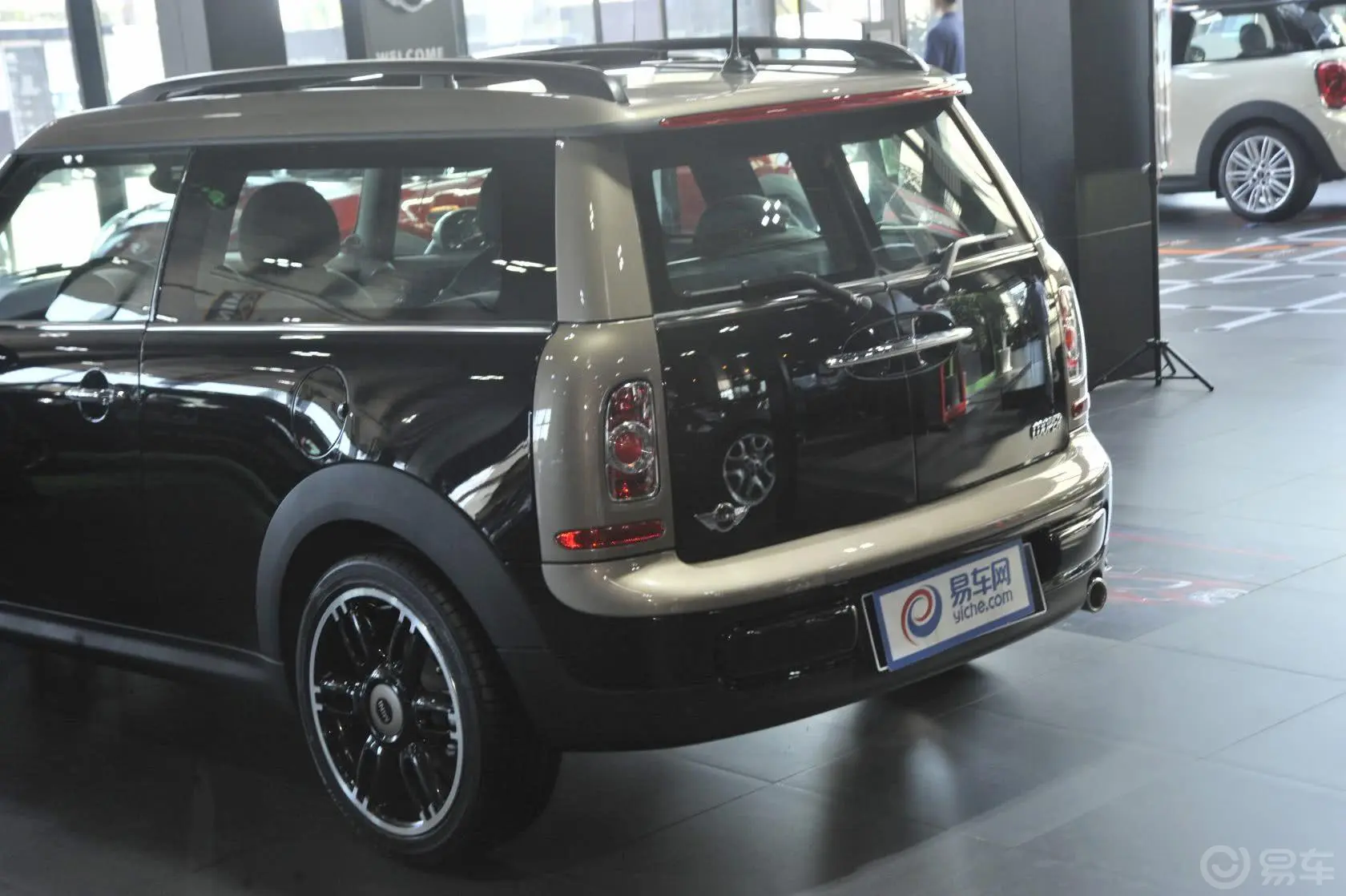 MINI CLUBMAN1.6L COOPER Bond Street车尾局部