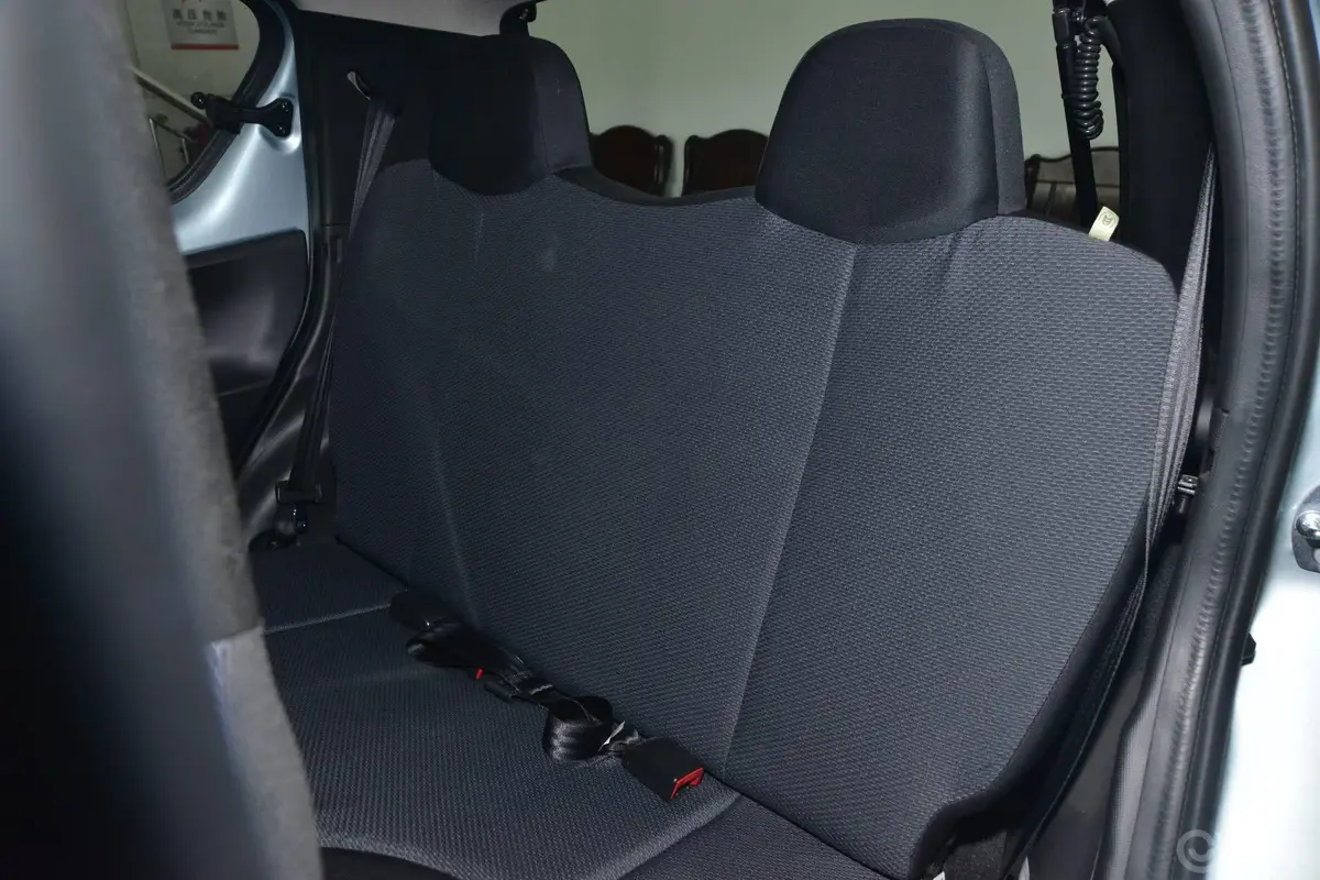 比亚迪F01.0L 手动 悦酷型驾驶员座椅