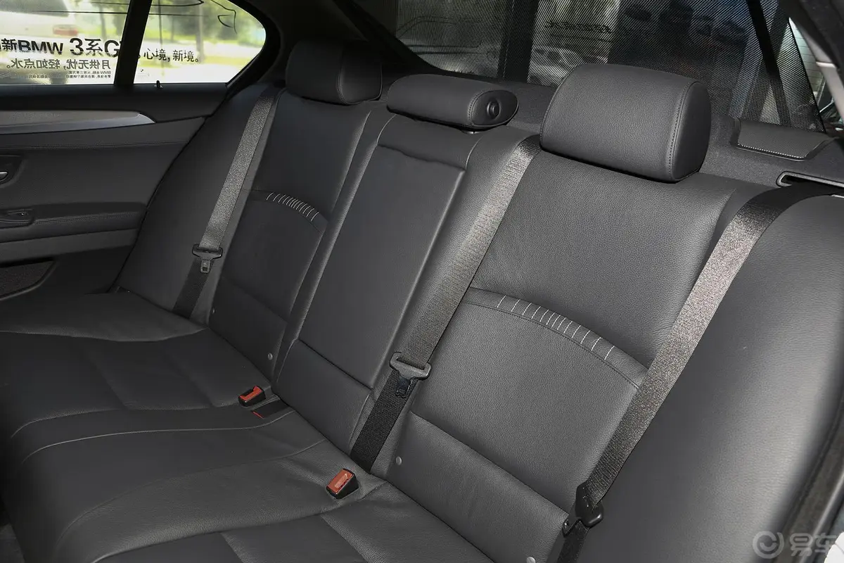宝马5系(进口)528i xDrive豪华型后排座椅
