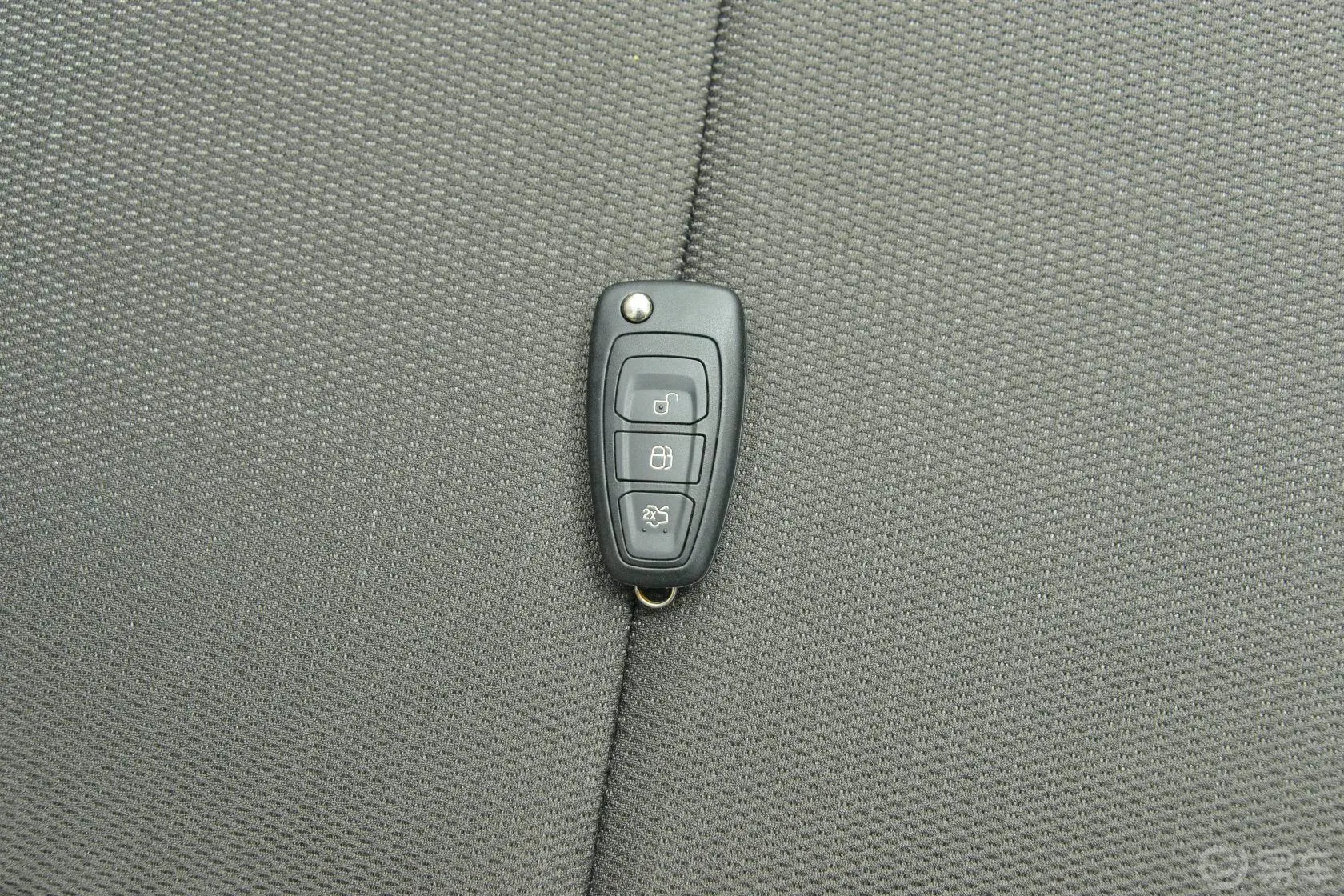 福克斯三厢 1.6L 自动 舒适型钥匙