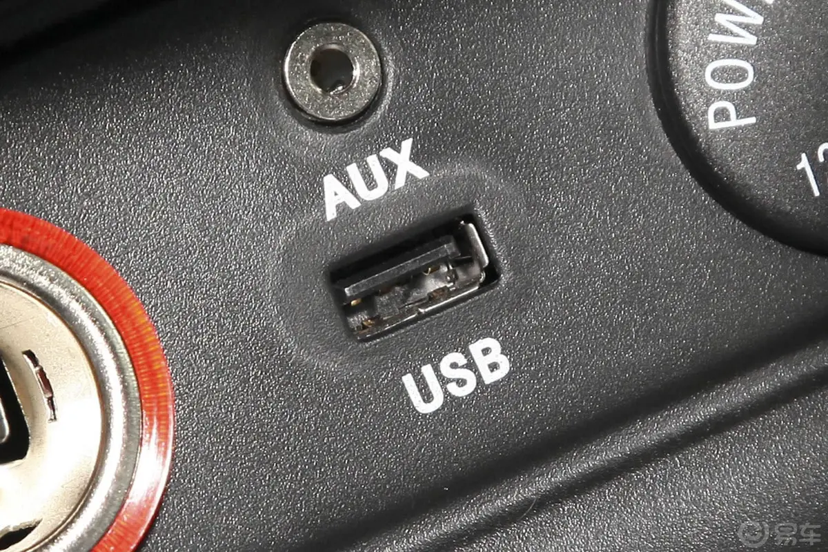 奔腾X801.8T  自动 豪华型USB接口