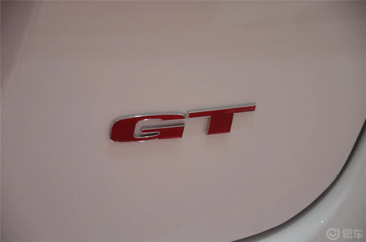 名爵GT 锐行1.5T 自动 豪华型尾标