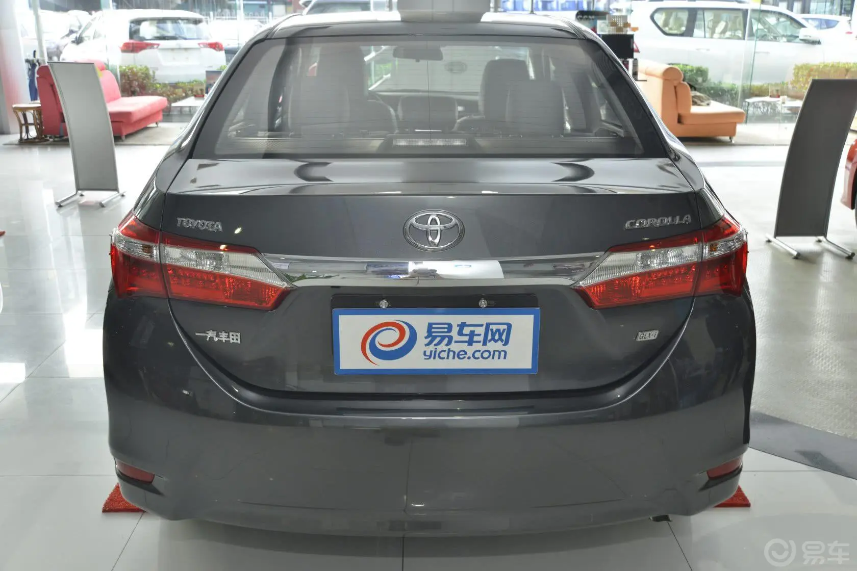 卡罗拉1.6L GLX-i 导航版 CVT正后水平