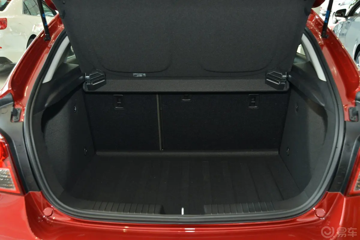 科鲁兹两厢 1.6L 自动 豪华版行李箱空间
