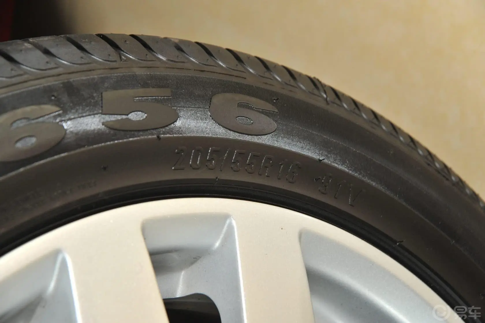 荣威3501.5L 手动 讯捷版轮胎规格