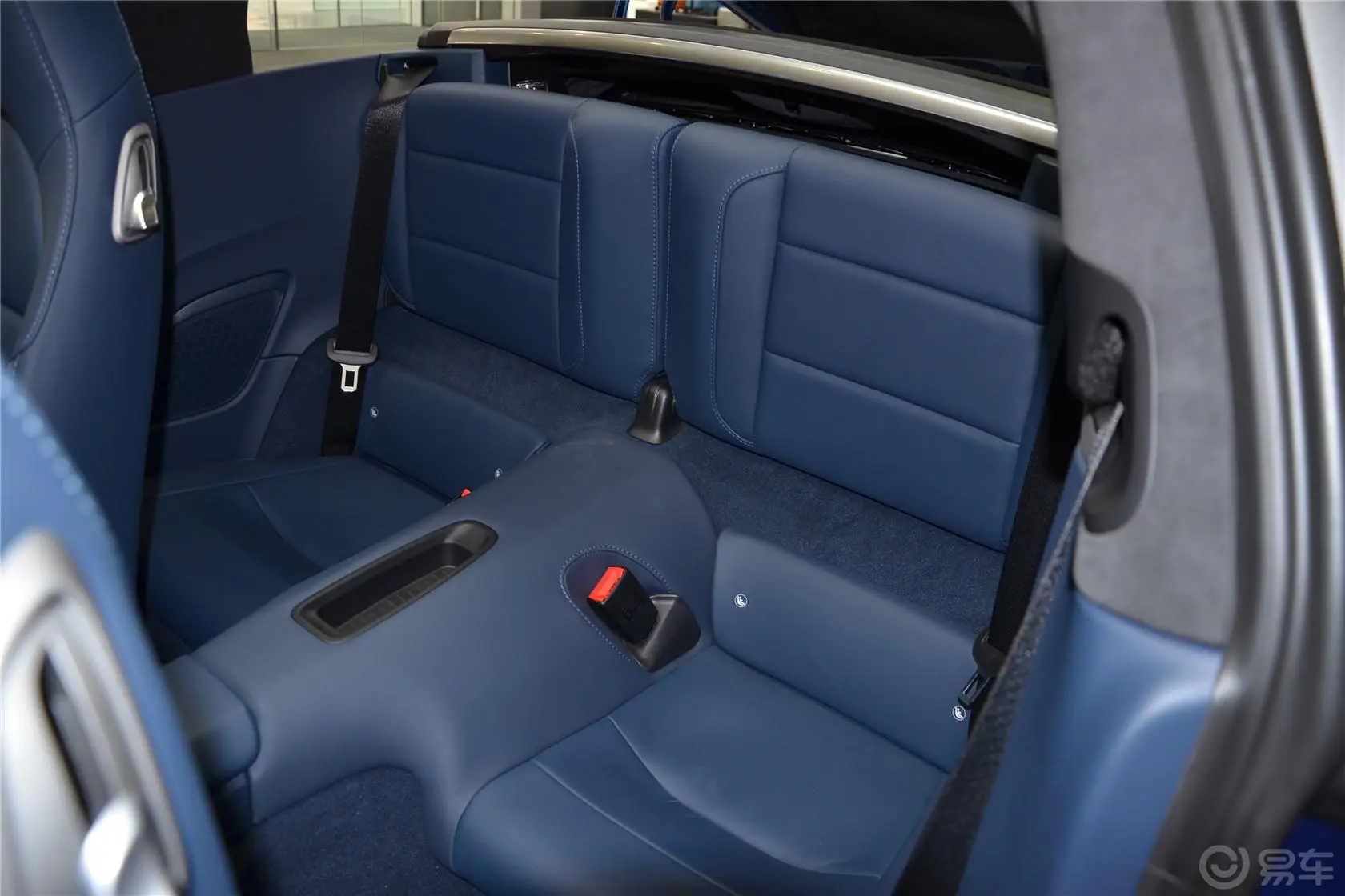 保时捷911Targa 4 3.4L后排座椅