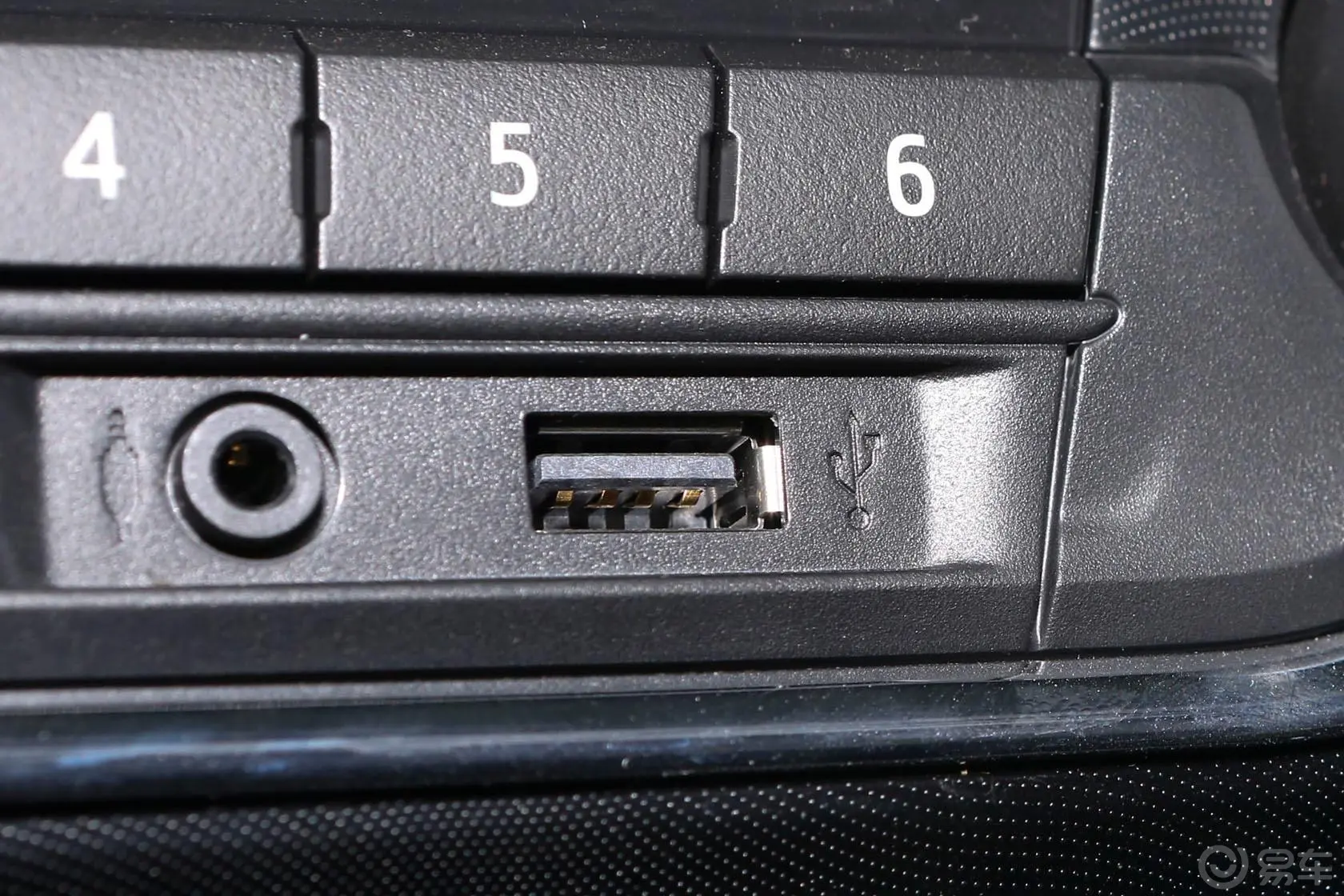 威驰1.3L 自动 型尚版USB接口
