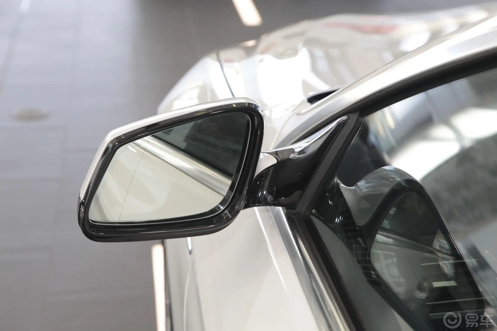 宝马6系640i xDrive Gran Coupe后视镜镜面（后）