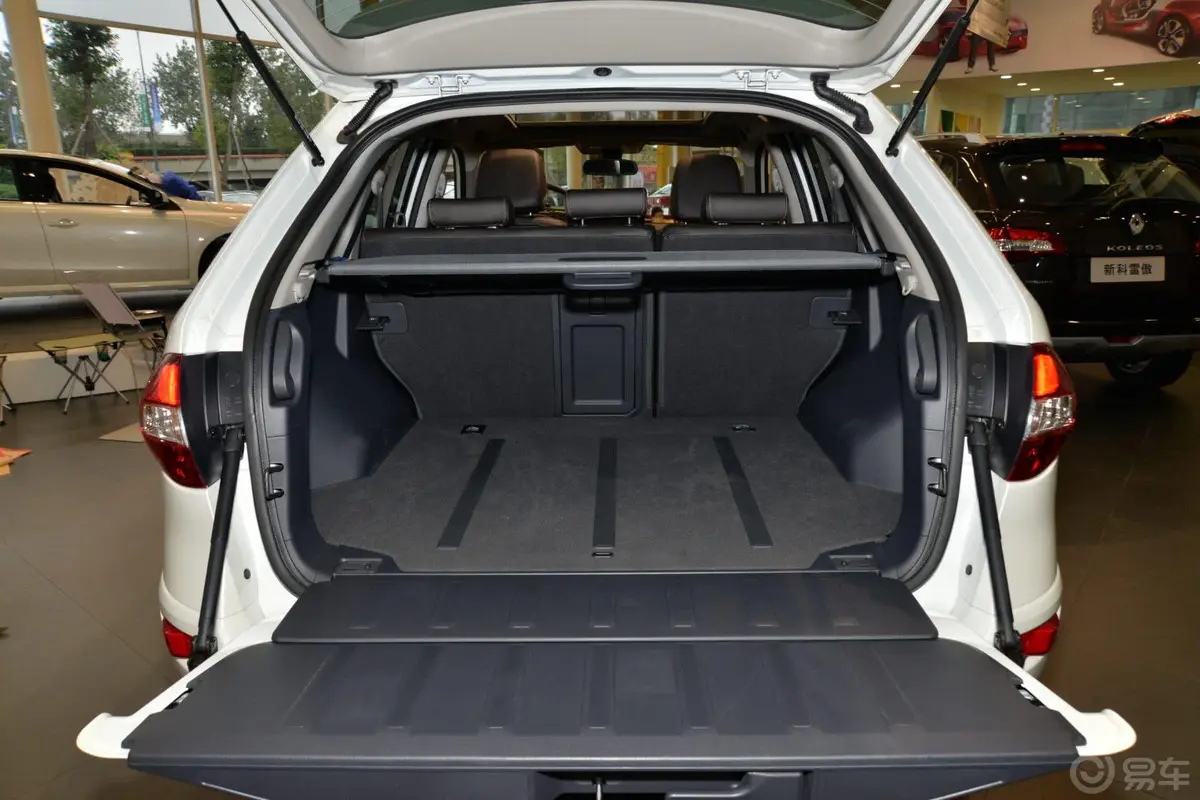 科雷傲(进口)2.5L 四驱 Touring限量版行李箱空间