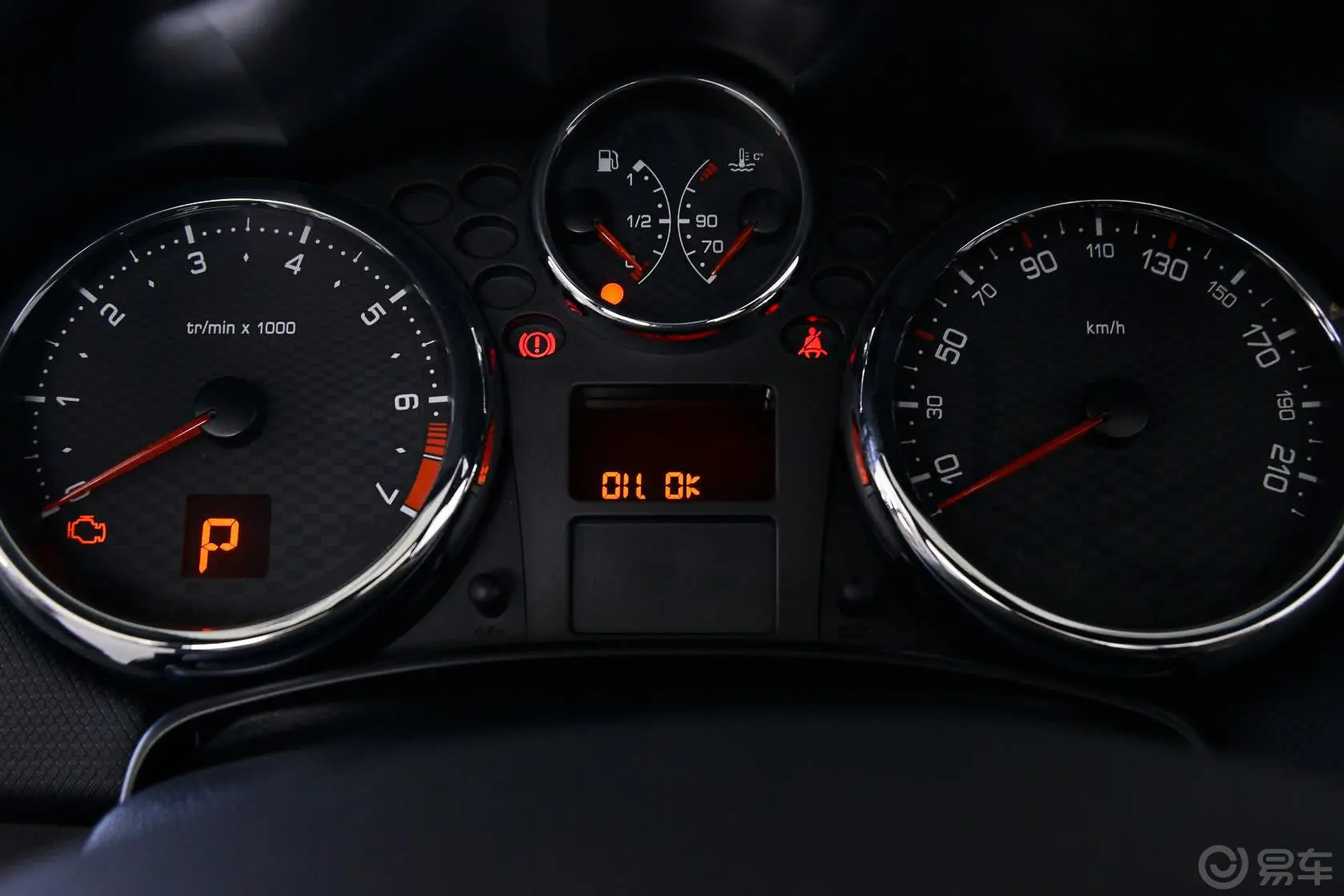 标致207(进口)CC 1.6L 自动 时尚版内饰