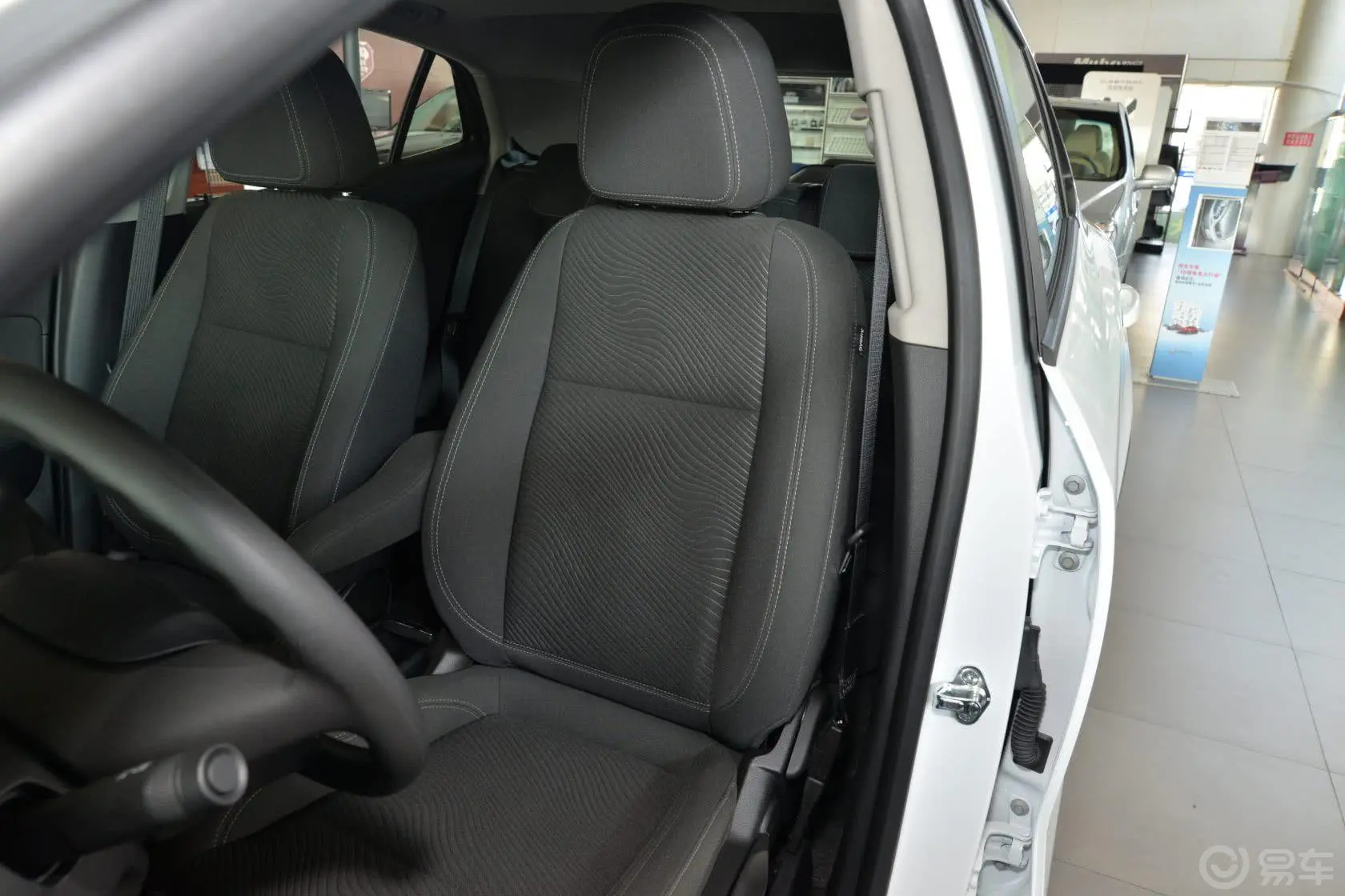 昂科拉1.4T 自动 两驱 母亲节特供版驾驶员座椅