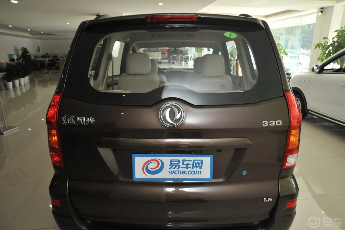 风光3301.5L MT 舒适型正后水平