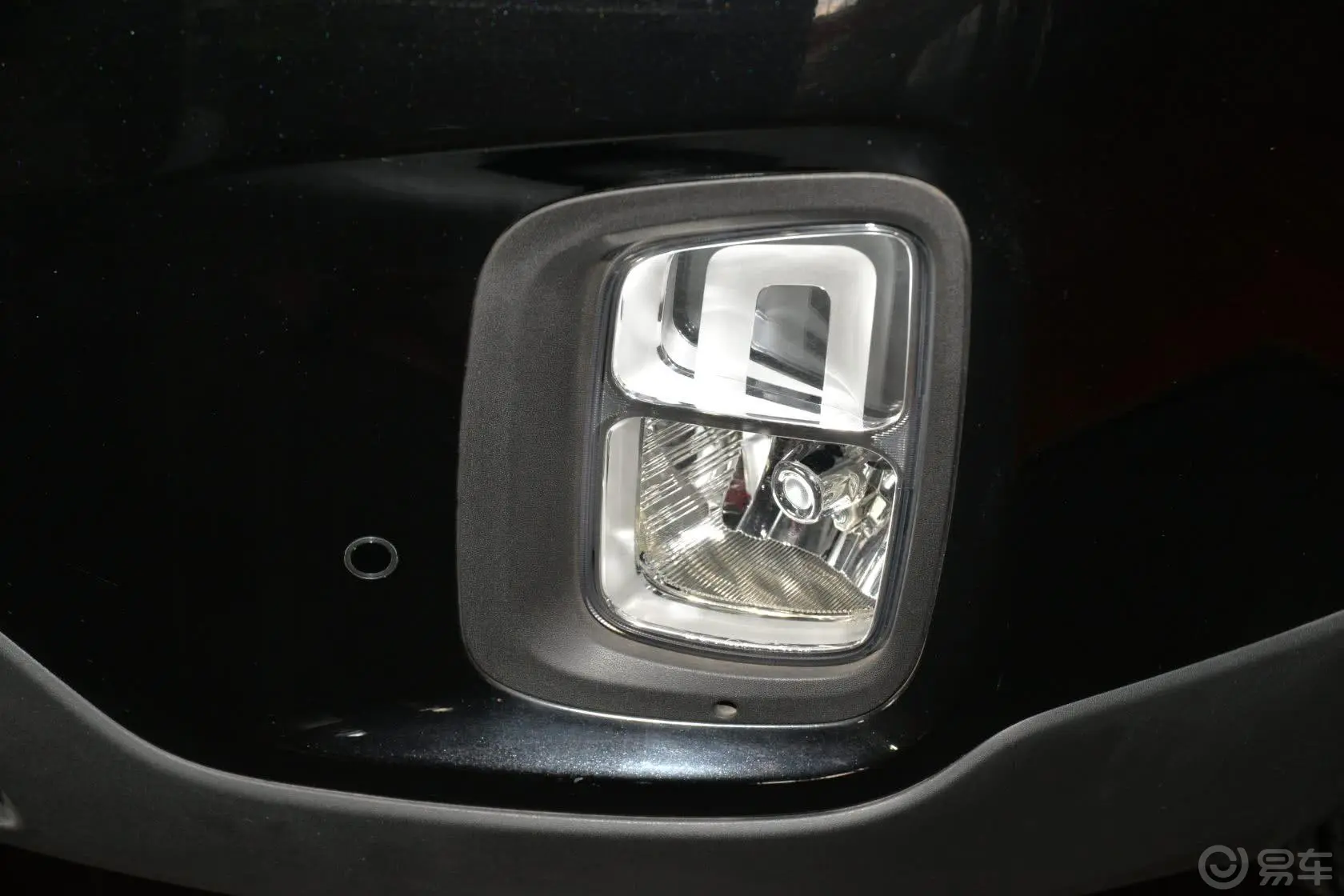 索兰托2.4L 汽油 舒适版 五座雾灯