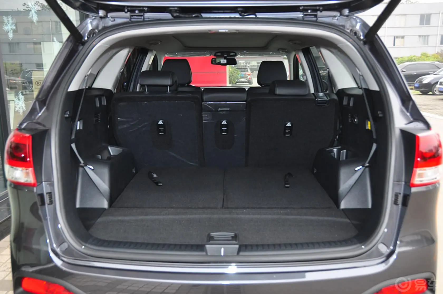 索兰托索兰托L 2.4GDI 汽油 4WD 尊贵版 五座 国IV行李箱空间
