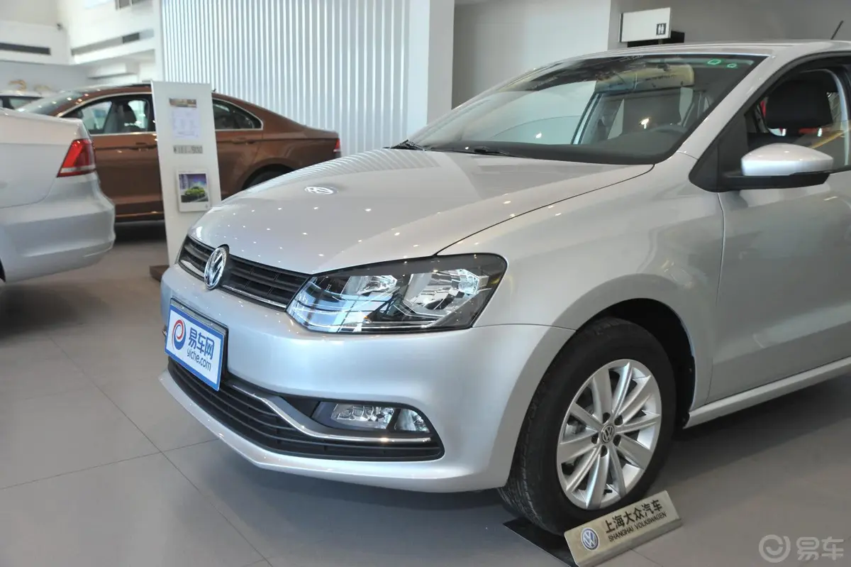 Polo1.4L 自动 舒适版车头局部