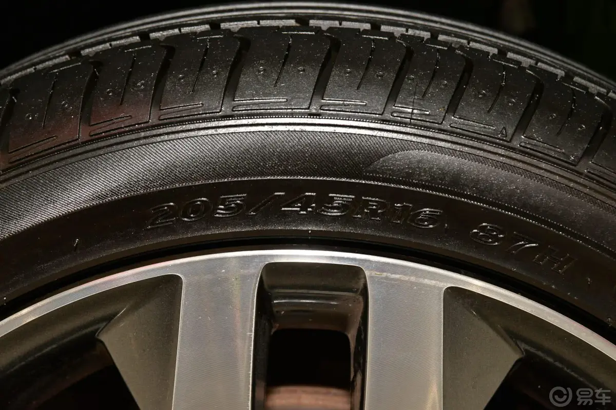 晶锐1.6L手自一体Sport版轮胎规格
