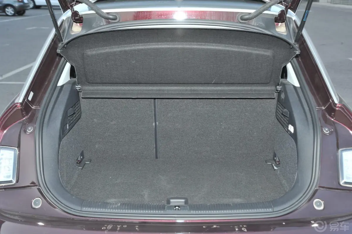 奥迪A1Sportback 30TFSI 舒适型行李箱空间