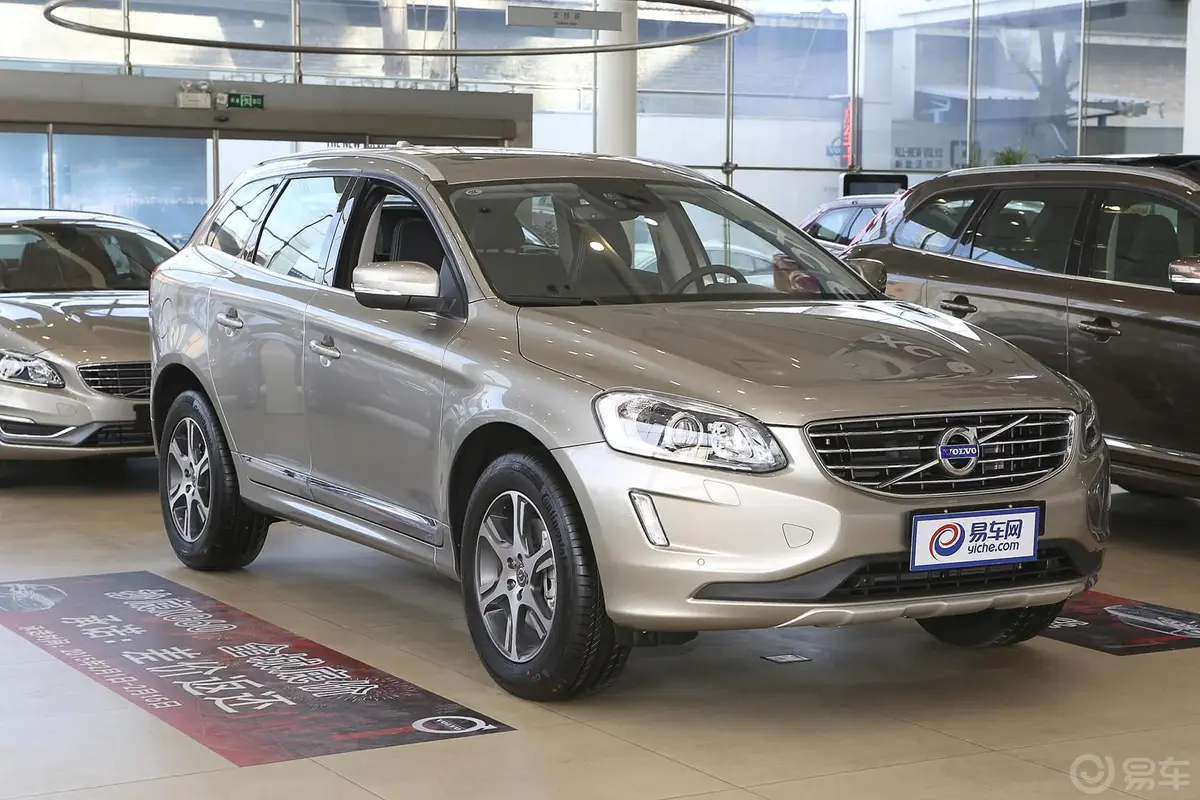 沃尔沃XC60T5 AWD 智驭版后悬挂