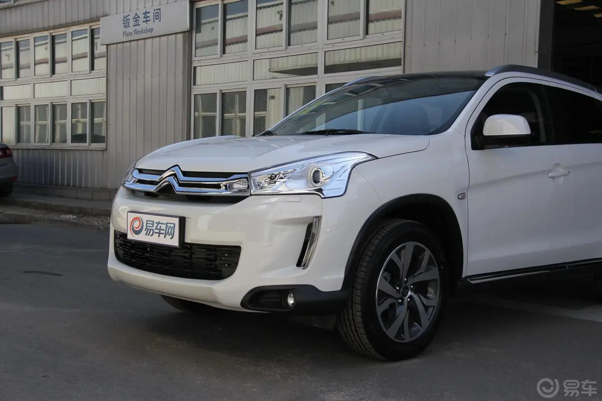 雪铁龙C4 AIRCROSS(进口)2.0L 自动 两驱 豪华版车头局部