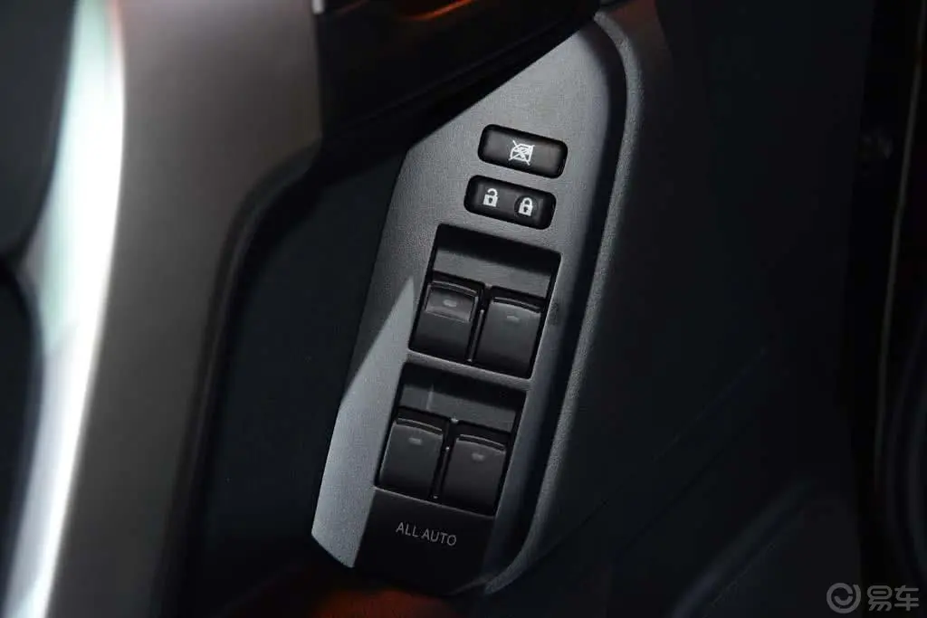 普拉多2.7L 自动 豪华版车窗升降键