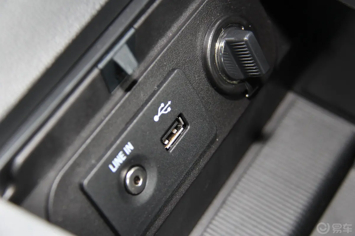 Mustang2.3L 手自一体 运动版 平行进口 美规USB接口
