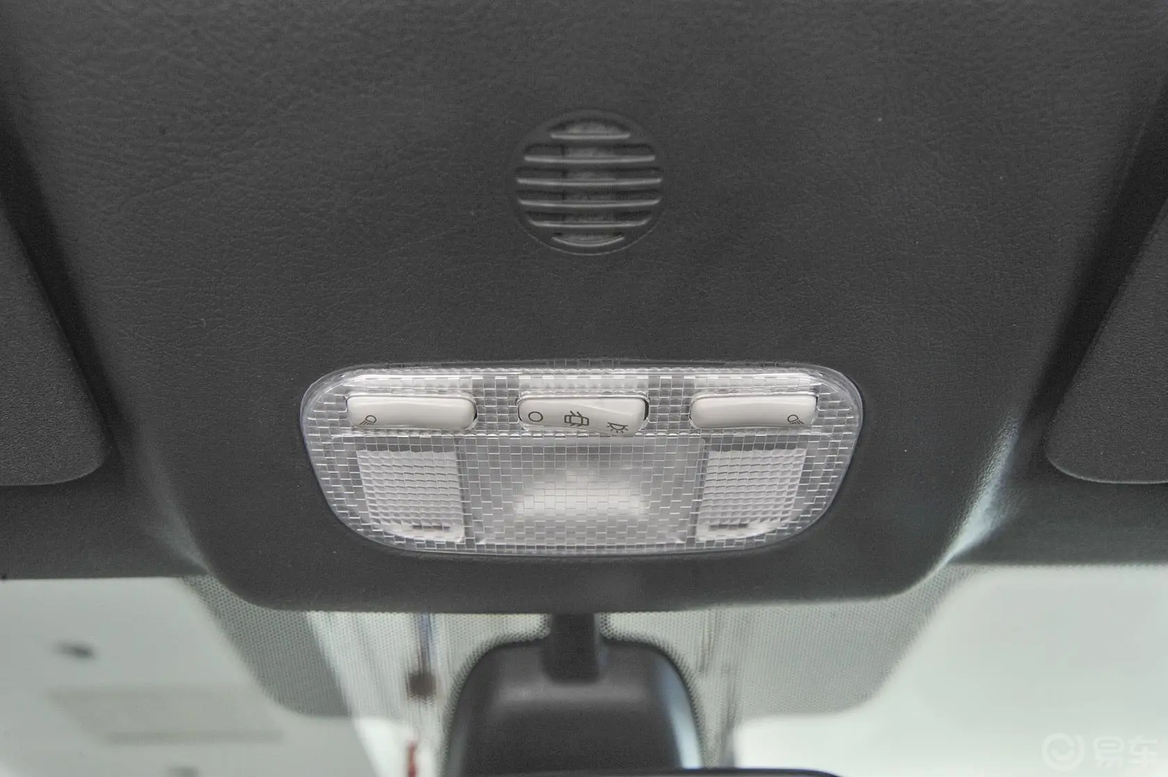 标致207(进口)CC 1.6L 自动 时尚版 罗兰加洛斯版前排车顶中央控制区