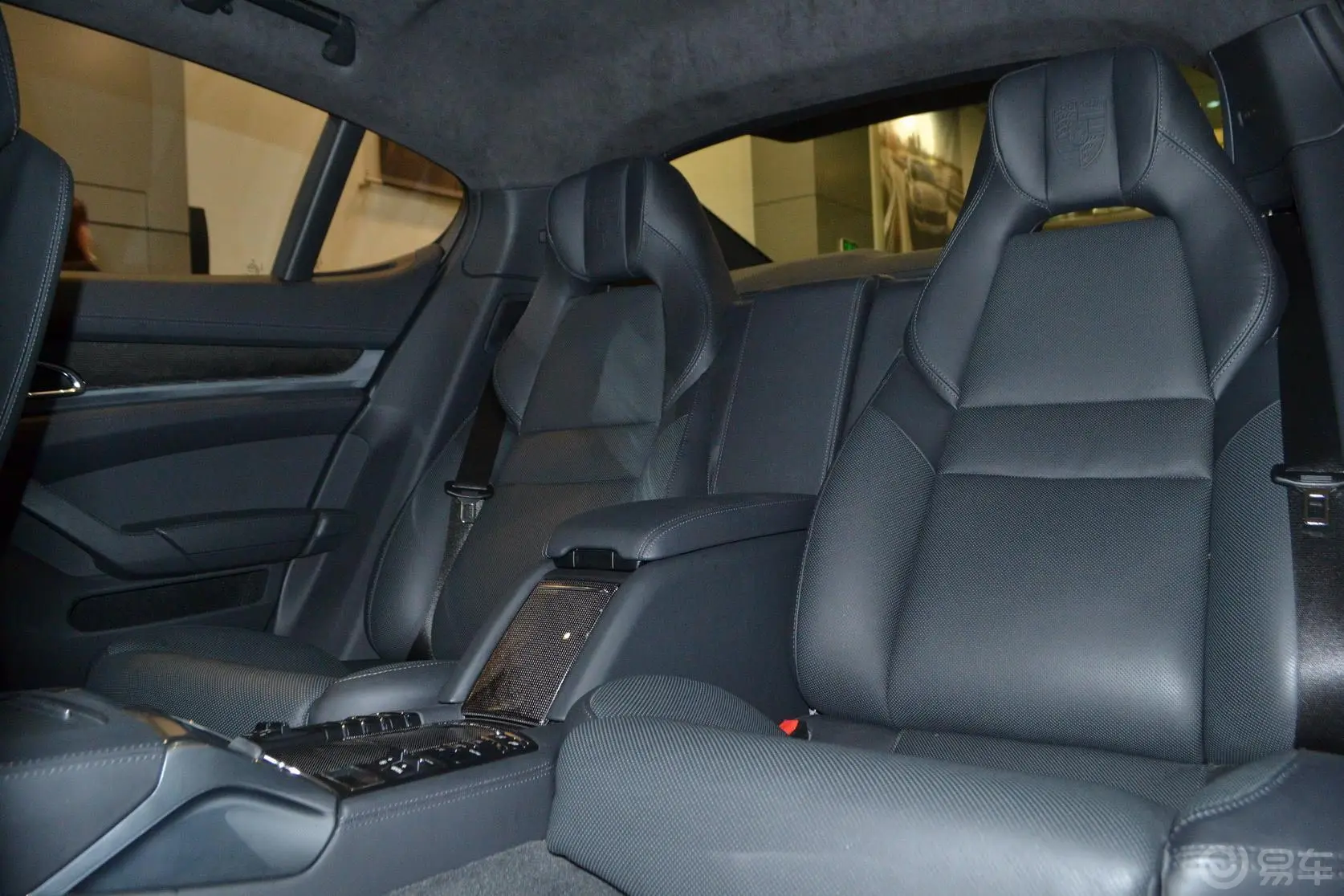 PanameraPanamera Turbo S Executive 4.8T后排座椅