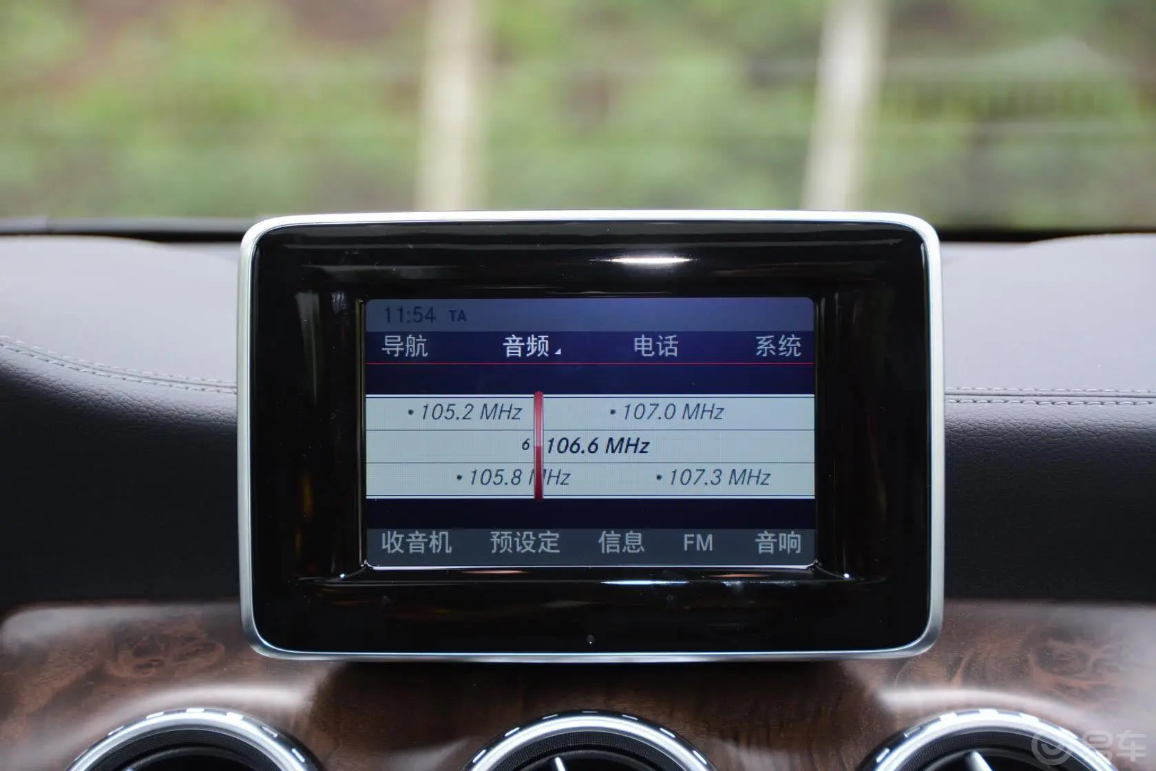 奔驰GLA260 4MATIC 运动型内饰