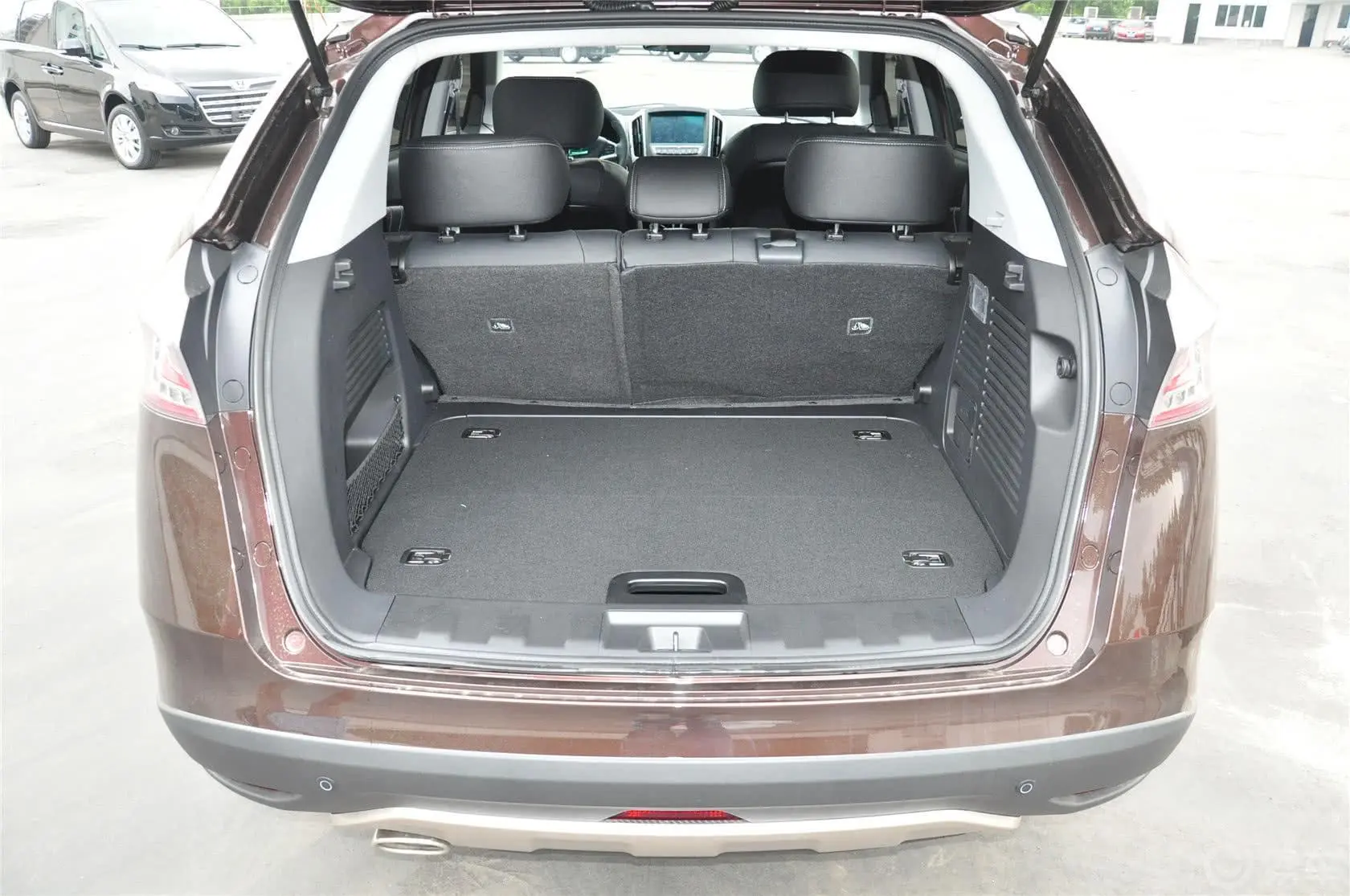 优6 SUV2.0T 旗舰型行李箱空间