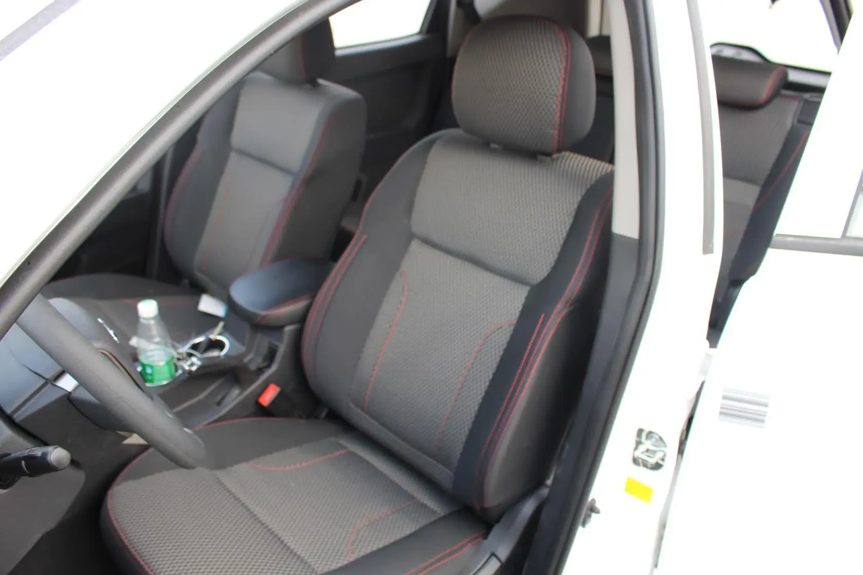 吉利GX7经典版 1.8L 手动  精英型 国Ⅳ驾驶员座椅