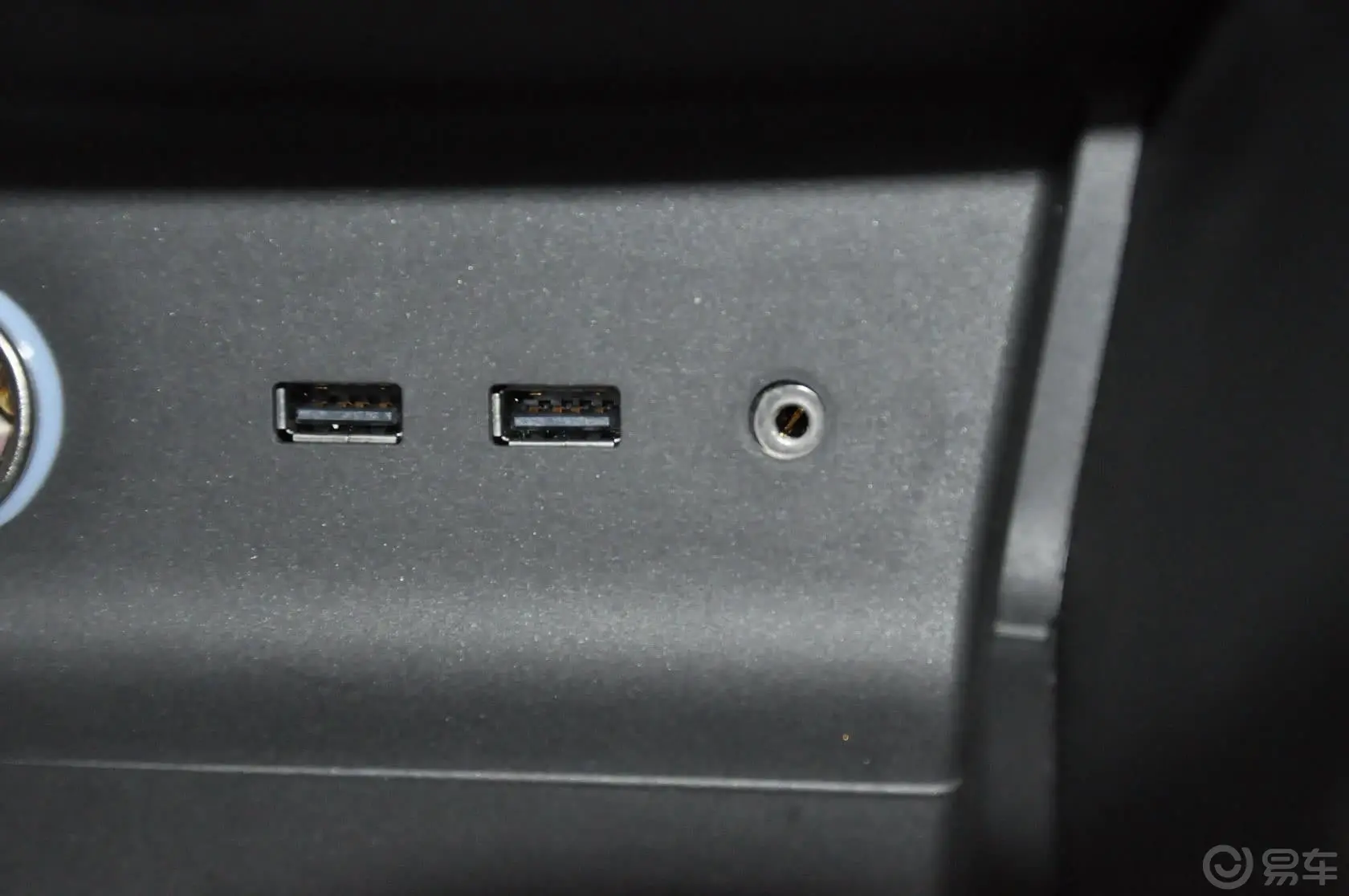 东南DX71.5T 手动  豪华型USB接口