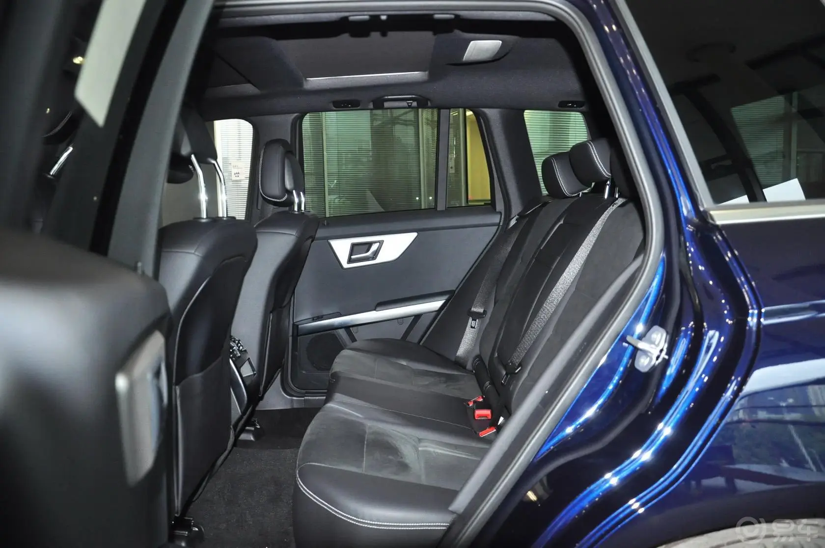 奔驰GLK级GLK 300 3.0L 自动 时尚型 极致版后排座椅