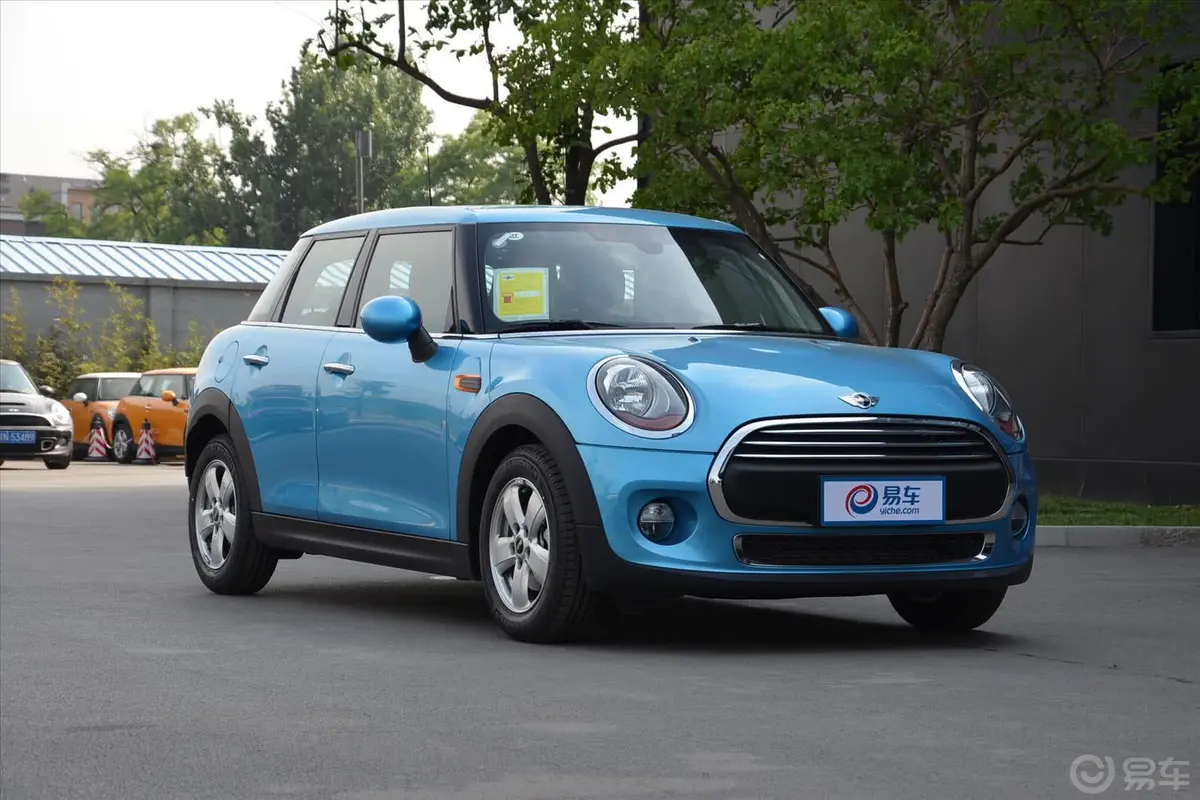 MINI1.2T ONE 五门版侧前45度车头向右水平