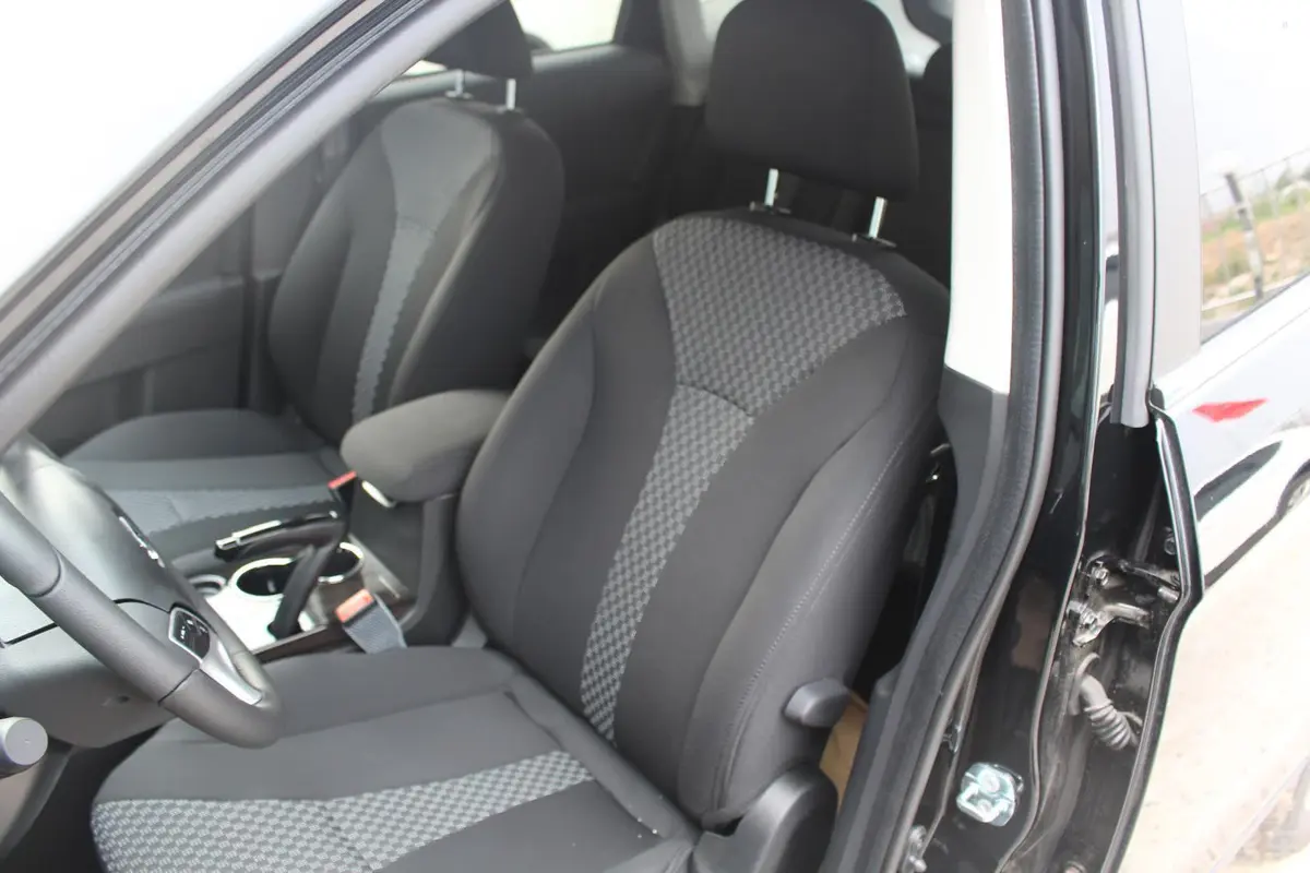 传祺GS5 Super1.8T 双离合 前驱 舒适版驾驶员座椅