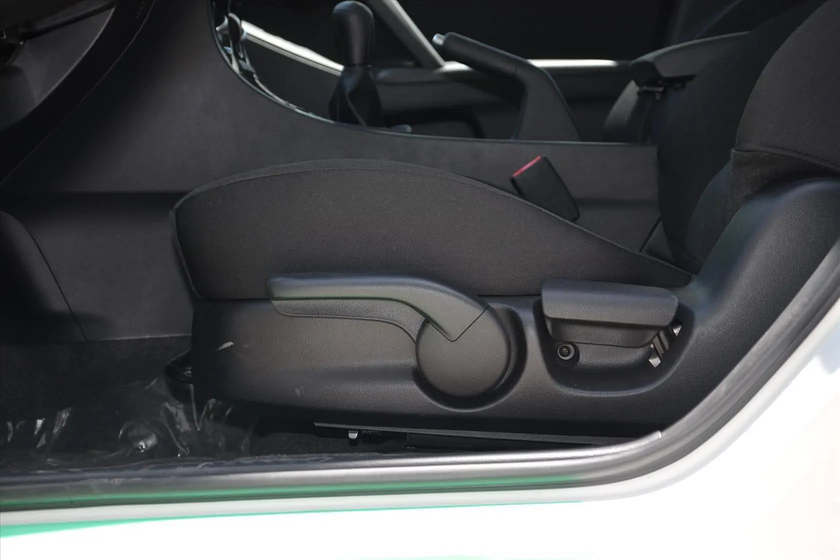 马自达3 星骋两厢 1.6L 手动 舒适型座椅调节键